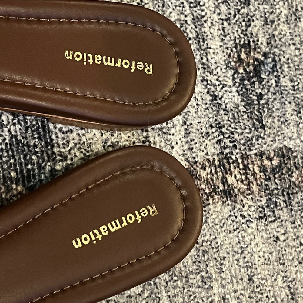 Reformation Mikki Twist Flat Sandal - Picture 4 of 16